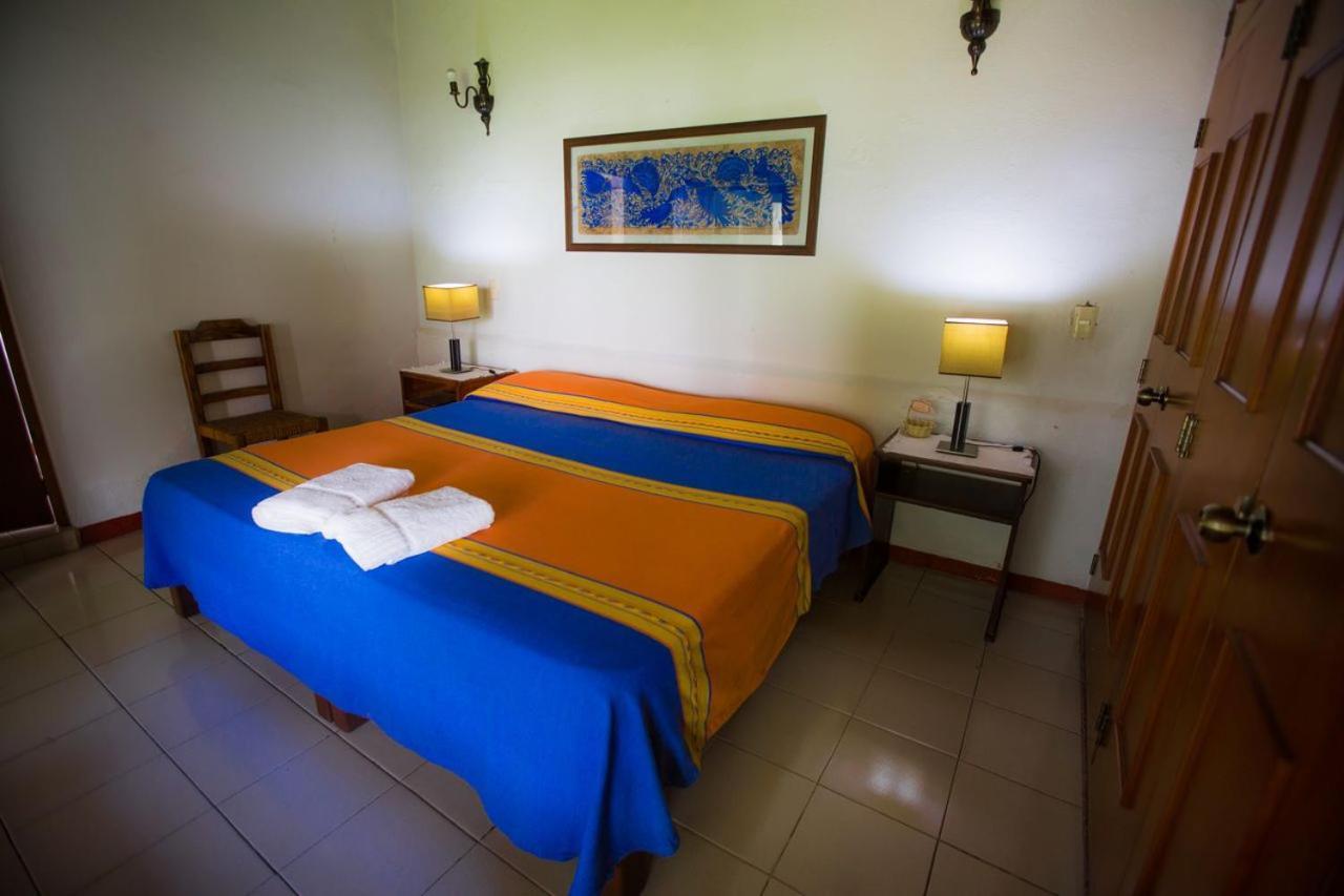 Hostal La Parroquia En Комала Экстерьер фото