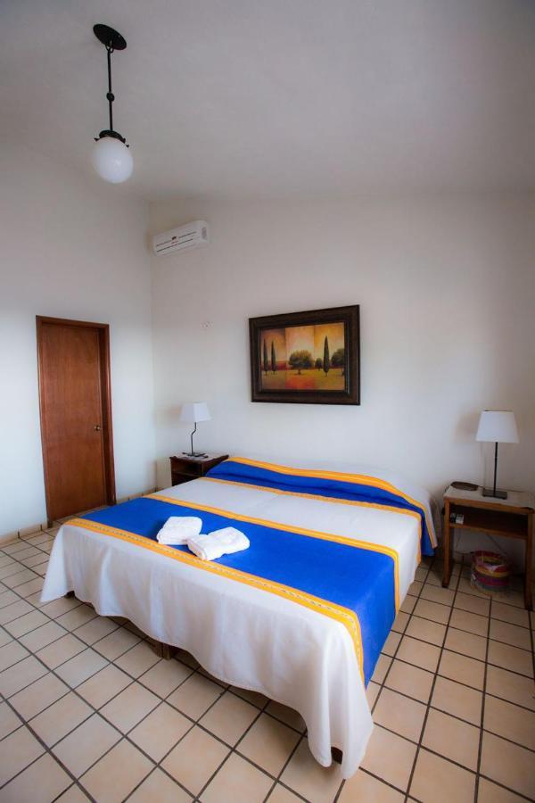 Hostal La Parroquia En Комала Экстерьер фото