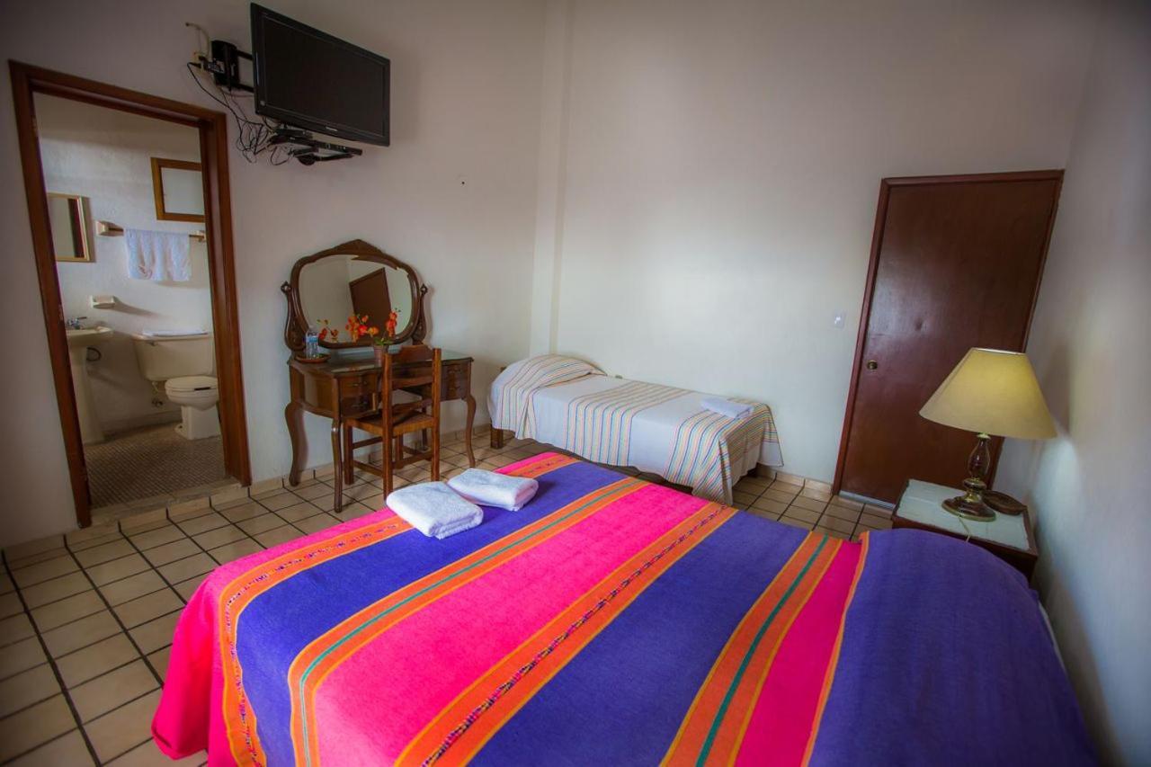 Hostal La Parroquia En Комала Экстерьер фото